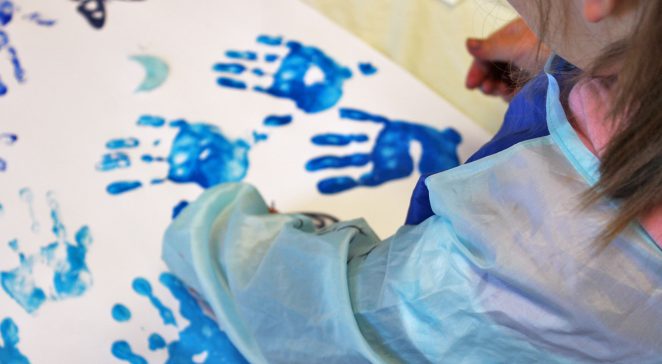 atelier de peinture avec les mains